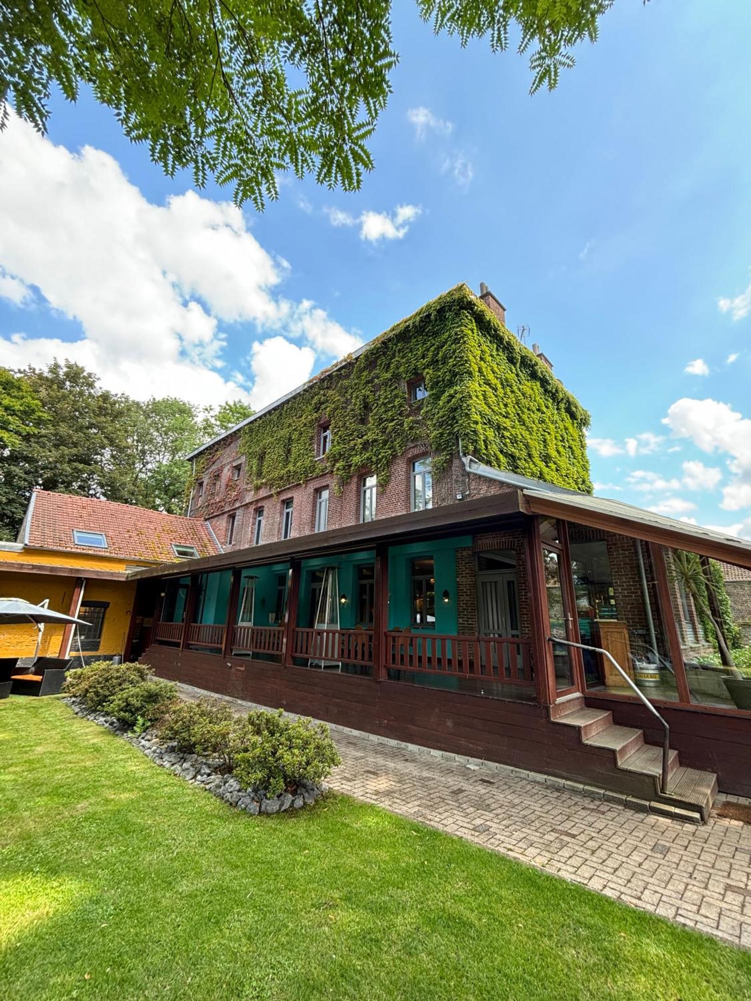Logis Hotel-Restaurant - Le Moulin D'Artres 외부 사진