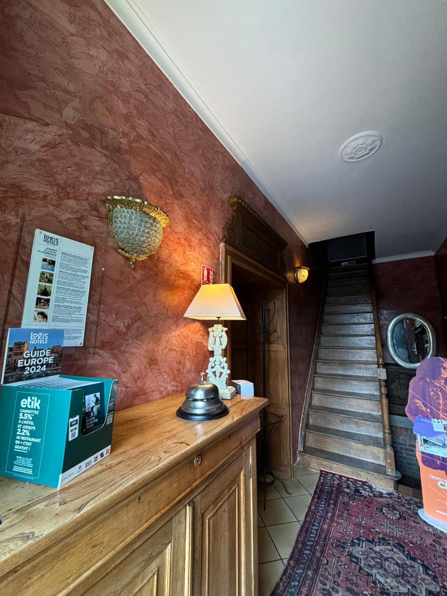 Logis Hotel-Restaurant - Le Moulin D'Artres 외부 사진