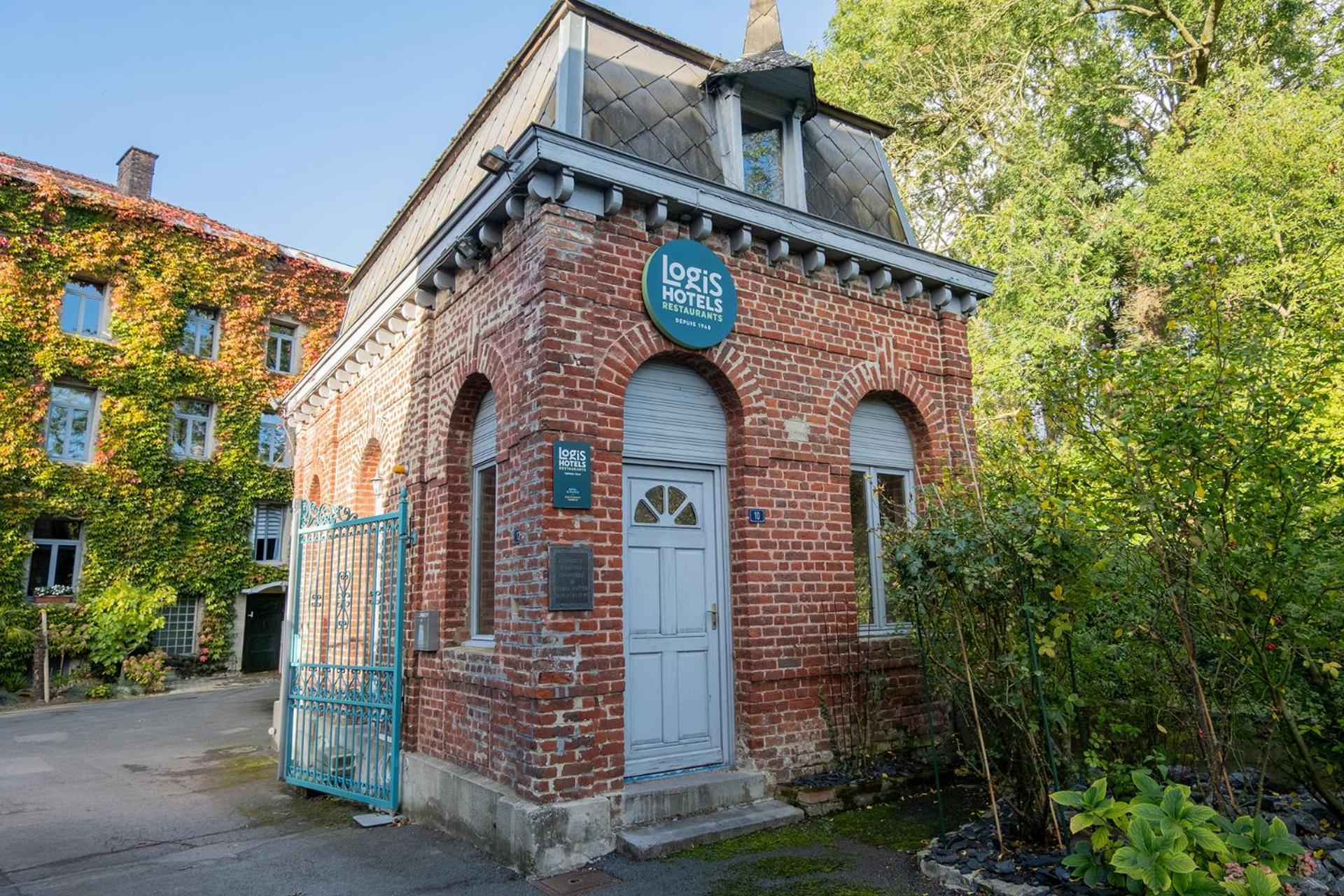 Logis Hotel-Restaurant - Le Moulin D'Artres 외부 사진